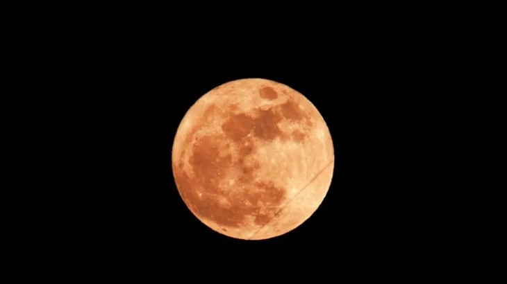 Dos superlunas seguidas iluminarán el cielo: cuándo y cómo verlas